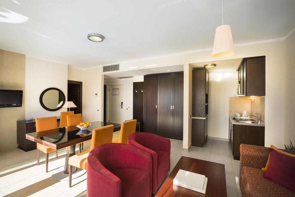 Valamar Atrium Baska Residence Kültér fotó